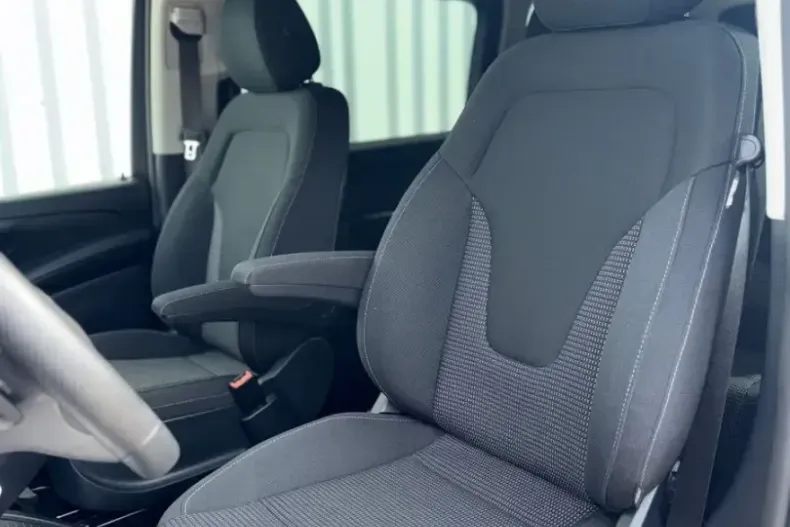 Mercedes-Benz V 220 din 2024 cu 10.814 km - oferta MER177353 - foto 12