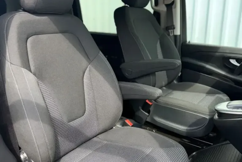 Mercedes-Benz V 220 din 2024 cu 10.814 km - oferta MER177353 - foto 14