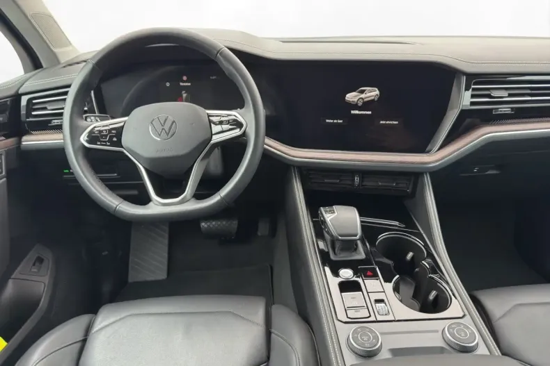 Volkswagen Touareg din 2024 cu 34.283 km - oferta VOL177359 - foto 11