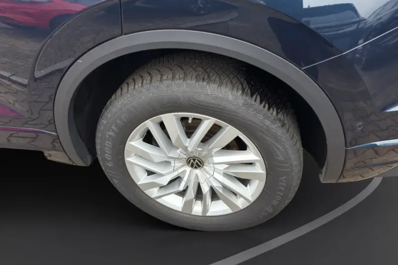 Volkswagen Touareg din 2024 cu 34.283 km - oferta VOL177359 - foto 15