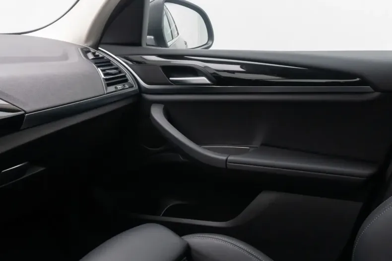 BMW X4 din 2022 cu 25.593 km - oferta BMW177365 - foto 31