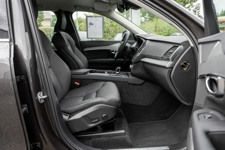 Volvo XC90 din 2024 cu 24.000 km - oferta VOL177368 - foto 2