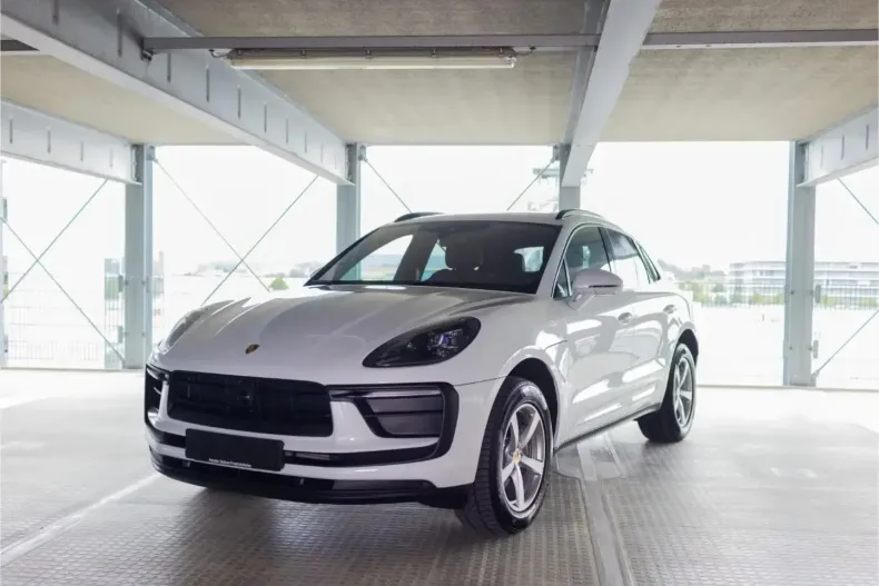 Porsche Macan din 2024 cu 20.281 km - oferta POR177375 - foto 1
