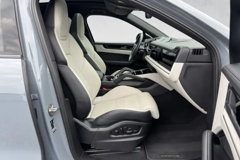 Porsche Cayenne din 2024 cu 39.990 km - oferta POR177380 - foto 19