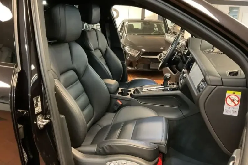 Porsche Macan din 2024 cu 10.000 km - oferta POR177382 - foto 25