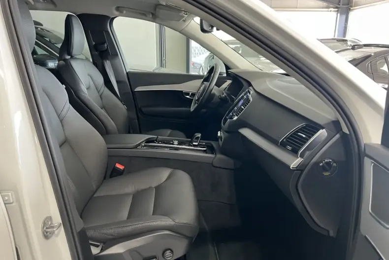 Volvo XC90 din 2024 cu 25.834 km - oferta VOL177385 - foto 10
