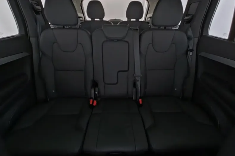 Volvo XC90 din 2024 cu 13.772 km - oferta VOL177386 - foto 13