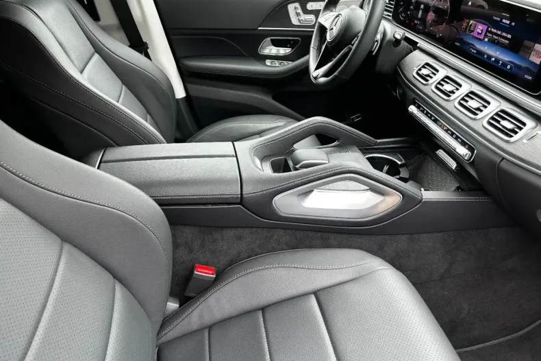 Mercedes-Benz GLE 300 din 2024 cu 6.500 km - oferta MER177387 - foto 18