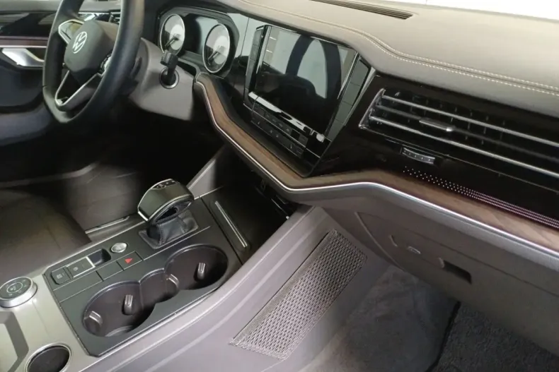 Volkswagen Touareg din 2021 cu 59.404 km - oferta VOL177397 - foto 13