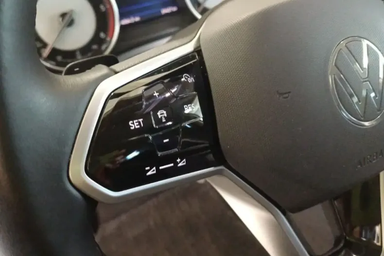 Volkswagen Touareg din 2021 cu 59.404 km - oferta VOL177397 - foto 17