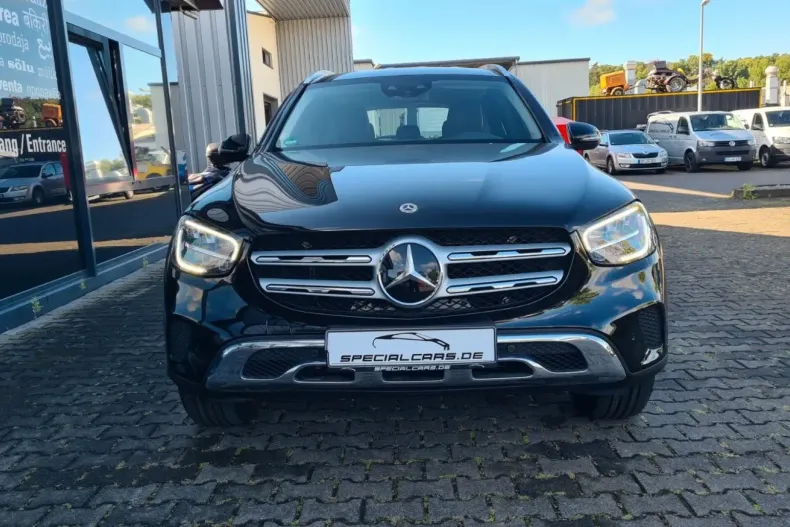 Mercedes-Benz GLC 300 din 2022 cu 59.000 km - oferta MER177408 - foto 3
