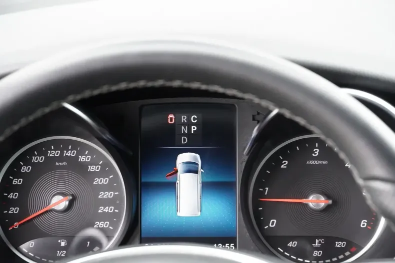 Mercedes-Benz V 300 din 2024 cu 45.828 km - oferta MER177422 - foto 34