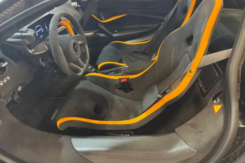 McLaren 750S din 2024 cu 2.700 km - oferta MCL177433 - foto 12