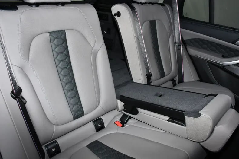 BMW X5 M din 2024 cu 4.818 km - oferta BMW177435 - foto 24