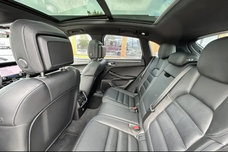 Porsche Macan din 2023 cu 29.616 km - oferta POR177438 - foto 9