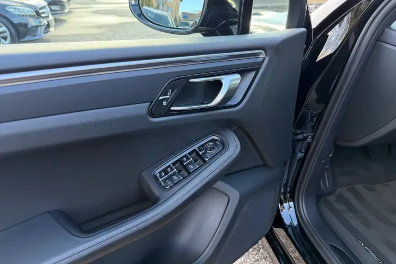 Porsche Macan din 2023 cu 98.350 km - oferta POR177442 - foto 8