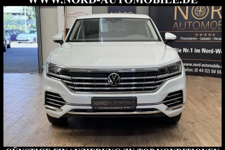 Volkswagen Touareg din 2021 cu 61.446 km - oferta VOL177454 - foto 2