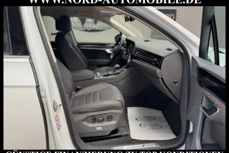 Volkswagen Touareg din 2021 cu 61.446 km - oferta VOL177454 - foto 14