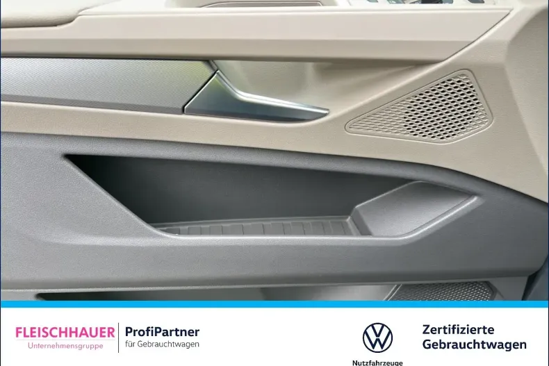 Volkswagen T7 Multivan din 2022 cu 68.920 km - oferta VOL177455 - foto 17