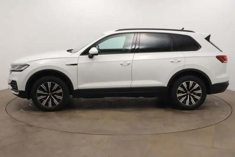 Volkswagen Touareg din 2021 cu 23.295 km - oferta VOL177456 - foto 5