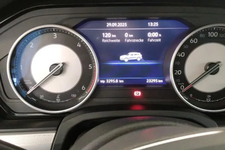 Volkswagen Touareg din 2021 cu 23.295 km - oferta VOL177456 - foto 12