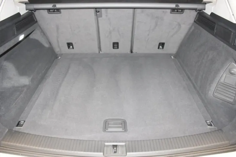 Volkswagen Touareg din 2021 cu 23.295 km - oferta VOL177456 - foto 17