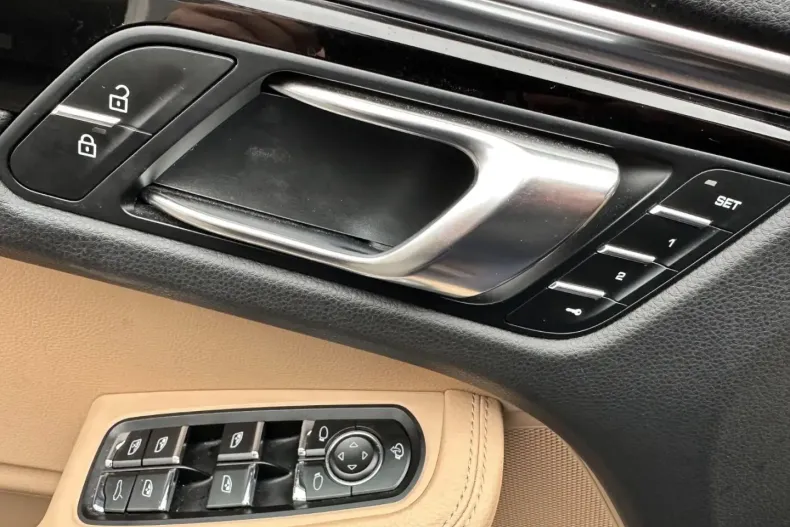 Porsche Macan din 2023 cu 45.950 km - oferta POR177473 - foto 20