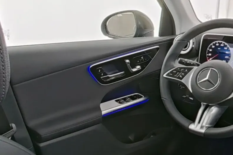 Mercedes-Benz GLC 300 din 2024 cu 10.500 km - oferta MER177480 - foto 8