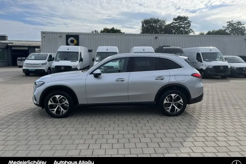 Mercedes-Benz GLC 300 din 2023 cu 29.481 km - oferta MER177482 - foto 2