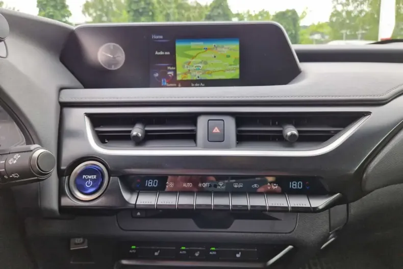 Lexus UX din 2022 cu 9.828 km - oferta LEX177492 - foto 12