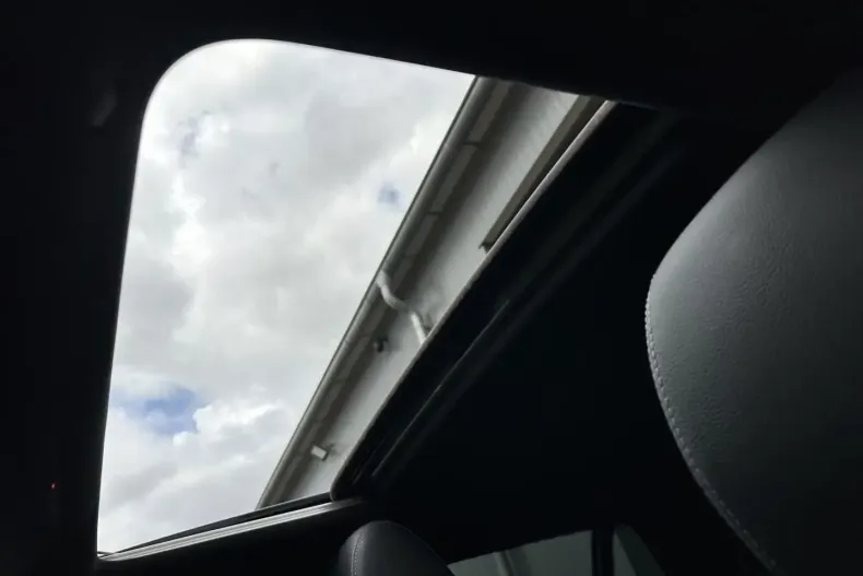 Mercedes-Benz E 200 din 2021 cu 64.750 km - oferta MER177499 - foto 9