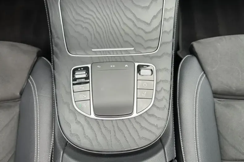 Mercedes-Benz E 200 din 2021 cu 64.750 km - oferta MER177499 - foto 14