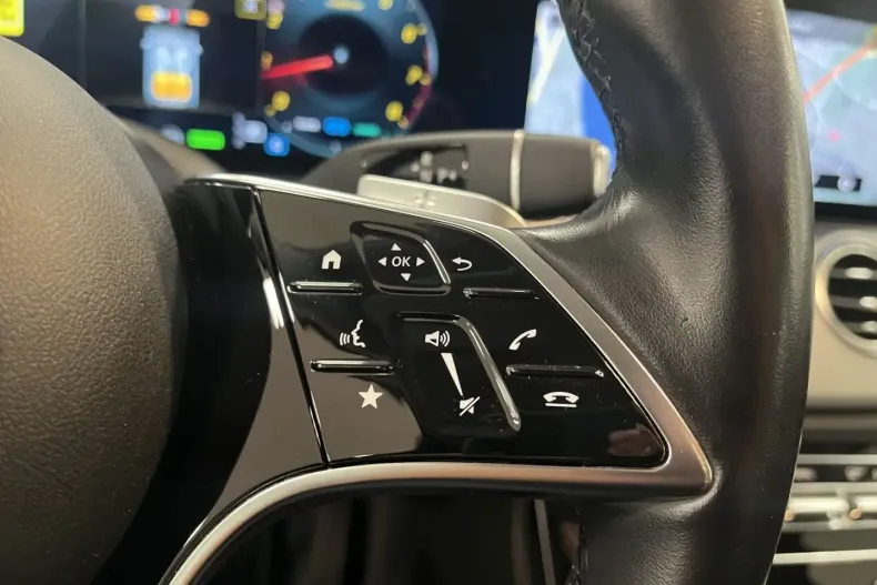 Mercedes-Benz E 300 din 2021 cu 99.987 km - oferta MER177501 - foto 18