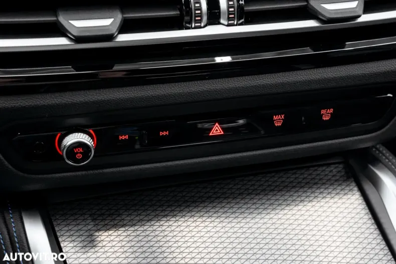 BMW i4 din 2022 cu 55.678 km - oferta BMW177532 - foto 36