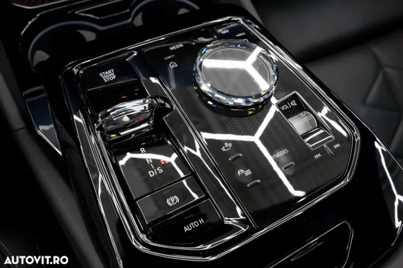 BMW Seria 5 din 2024 cu 14.000 km - oferta BMW177533 - foto 37