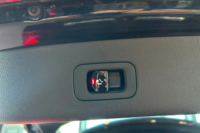 Mercedes-Benz GLC din 2024 cu 18.000 km - oferta MER177537 - foto 10