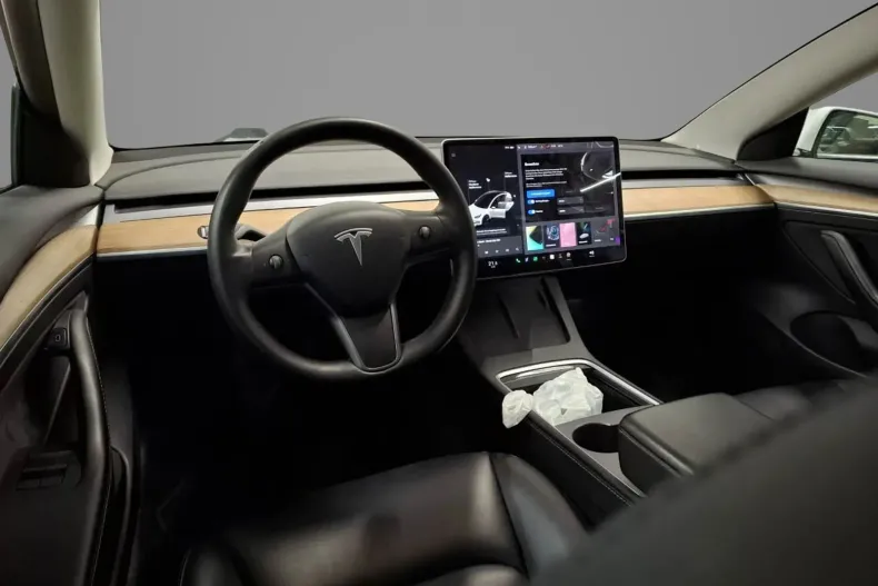 Tesla Model 3 din 2021 cu 90.386 km - oferta TES177544 - foto 6