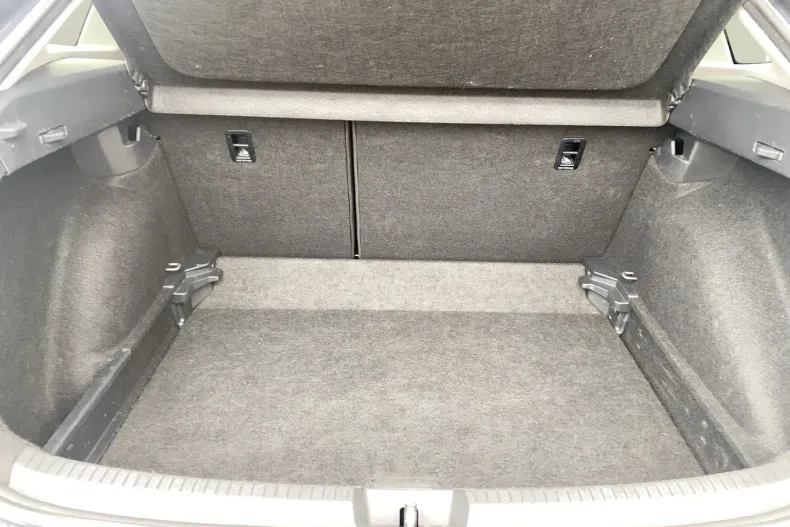 Volkswagen Taigo din 2024 cu 48.325 km - oferta VOL177545 - foto 18