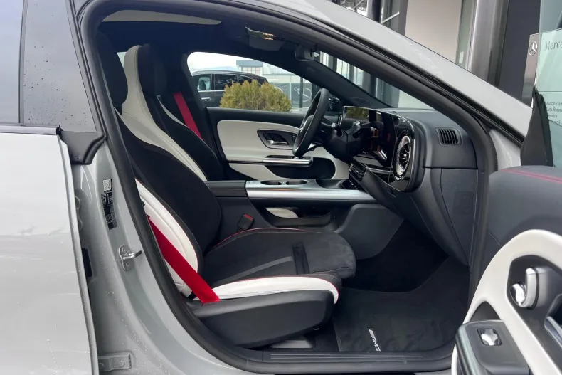 Mercedes-Benz CLA din 2025 cu 10 km - oferta MER177557 - foto 6