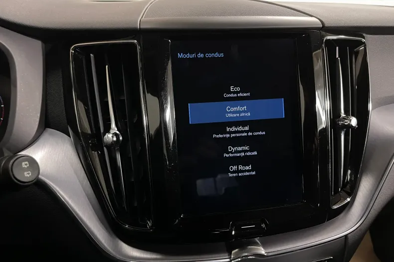 Volvo XC60 din 2020 cu 157.024 km - oferta VOL177574 - foto 20