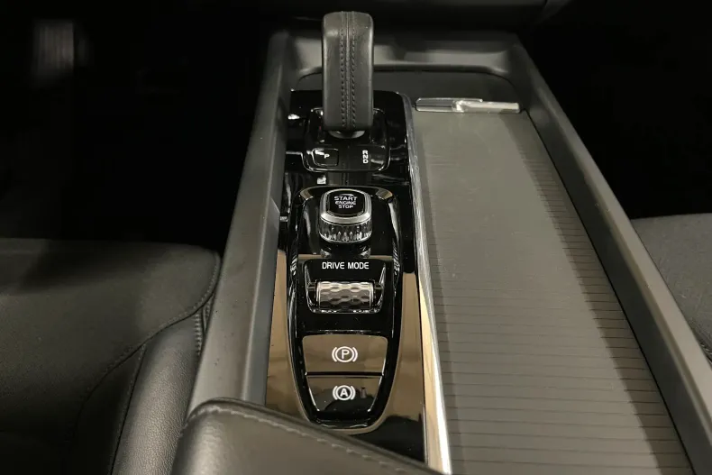 Volvo XC60 din 2020 cu 157.024 km - oferta VOL177574 - foto 21