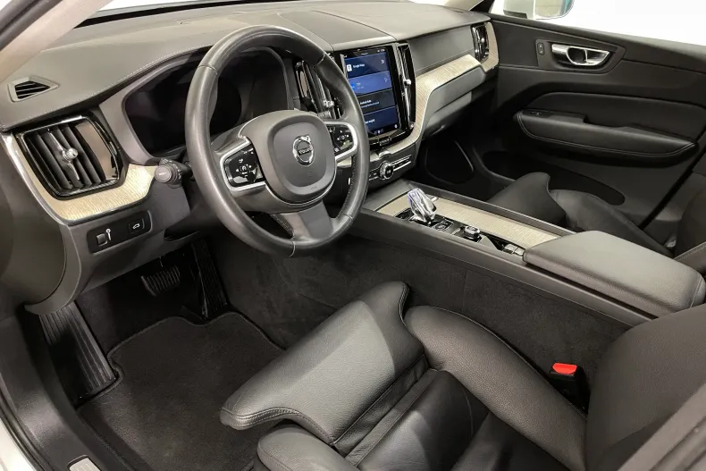 Volvo XC60 din 2022 cu 118.814 km - oferta VOL177576 - foto 5