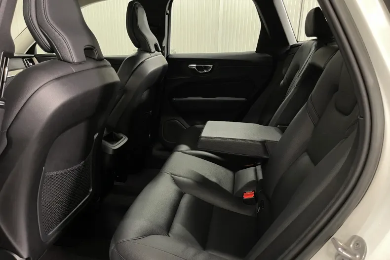 Volvo XC60 din 2022 cu 118.814 km - oferta VOL177576 - foto 11