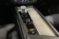 Volvo XC60 din 2022 cu 118.814 km - oferta VOL177576 - foto 19