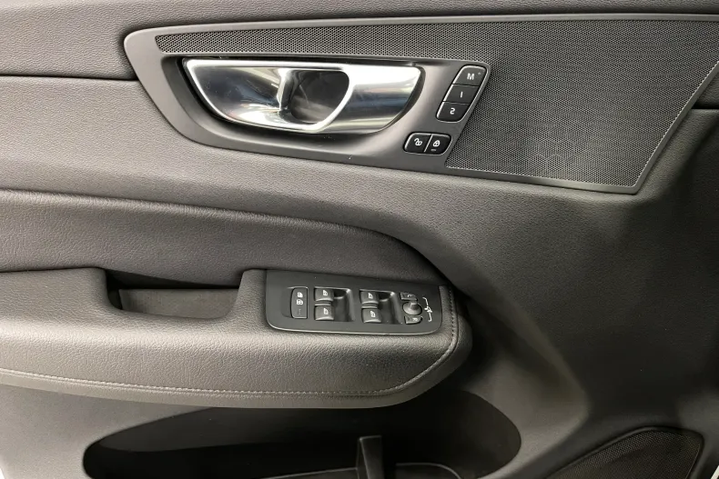 Volvo XC60 din 2022 cu 118.814 km - oferta VOL177576 - foto 23