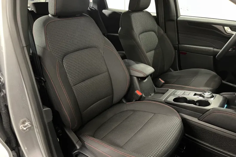 Ford Kuga din 2021 cu 61.518 km - oferta FOR177578 - foto 9