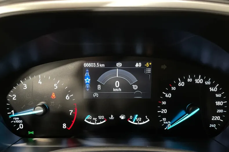 Ford Focus din 2021 cu 66.603 km - oferta FOR177583 - foto 27