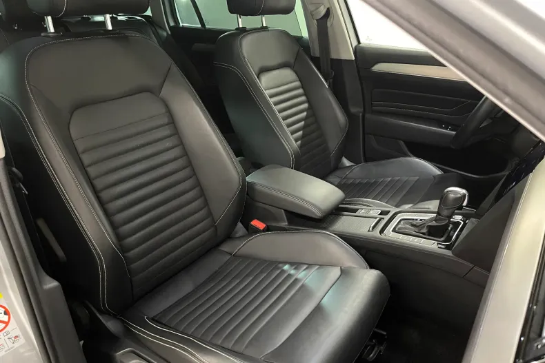 Volkswagen Passat din 2021 cu 139.147 km - oferta VOL177584 - foto 11