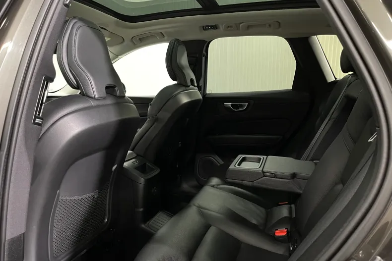 Volvo XC60 din 2021 cu 163.705 km - oferta VOL177587 - foto 12