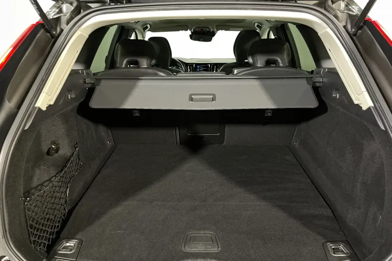 Volvo XC60 din 2021 cu 163.705 km - oferta VOL177587 - foto 13